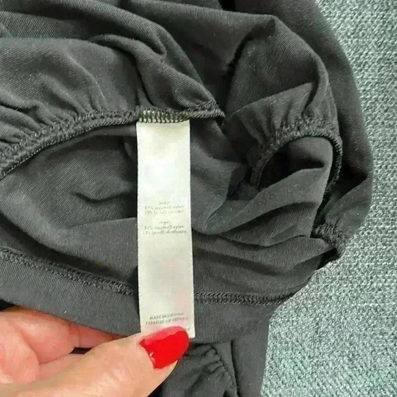 Black Lucy sleeveless top size XL - Picture 7 of 7